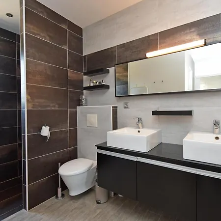 Miluva - Maison Climatisee Avec Piscine 펜션 Lapeyrouse-Fossat