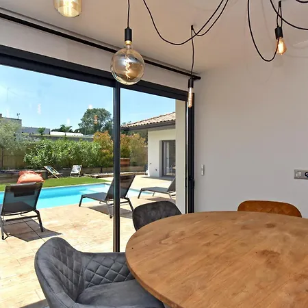 펜션 Miluva - Maison Climatisee Avec Piscine